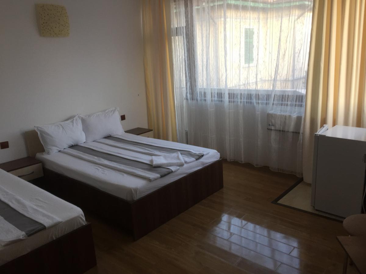 Paradox Oituz 3*
